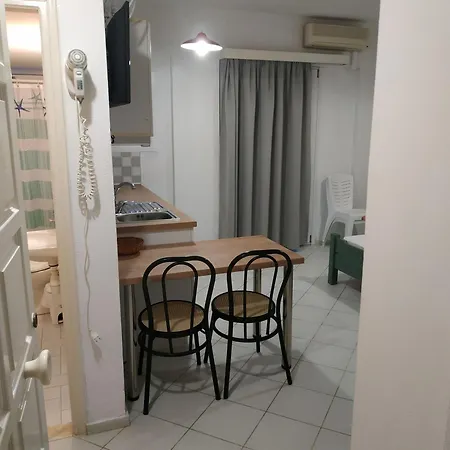 Renia Studio-apartments-studio